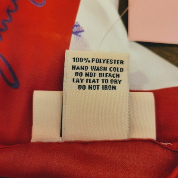 NWT Juicy Couture Rectangle Floral Print Scarf - Picture 9 of 9